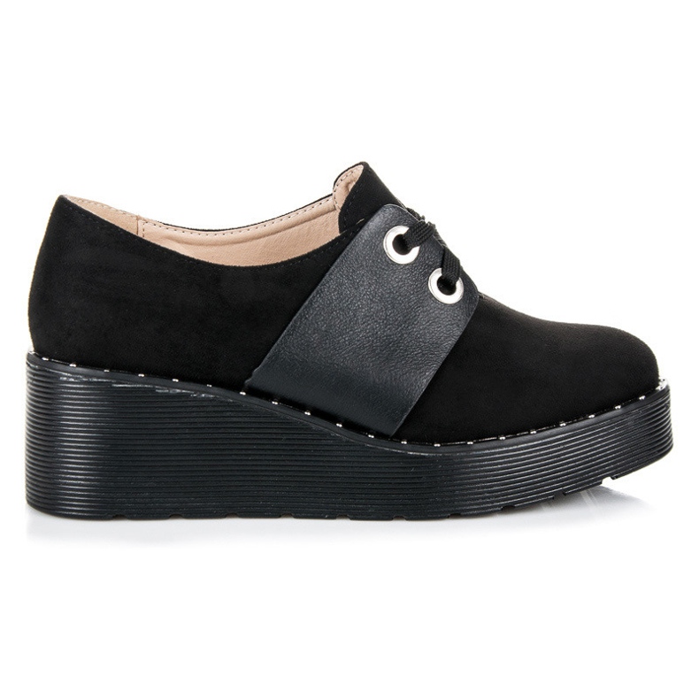 Seastar Brogues attachées sur la plate-forme le noir