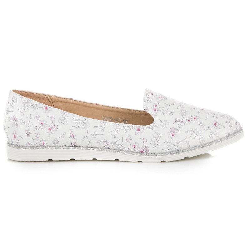 Vices Seigneurs avec des fleurs blanche