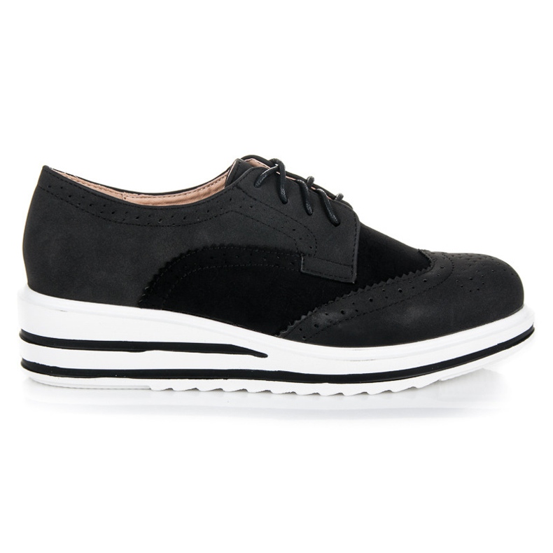 Vices Chaussures en daim à lacets le noir