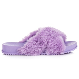 Pantoufles en fourrure élégantes violet
