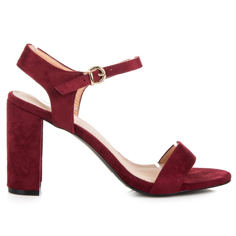 Vinceza Sandales bordeaux sur le poteau rouge