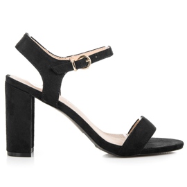 Vinceza Sandales noires sur le poteau le noir