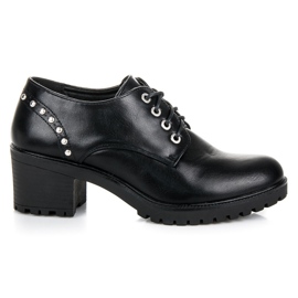 Seastar Chaussures sur un poteau noir