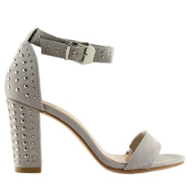 Sandales à talons larges, gris et gris Sandales à talons larges, gris et gris