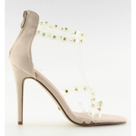 Sandales beiges à lanières de silicone