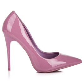 Vices violets à talons hauts