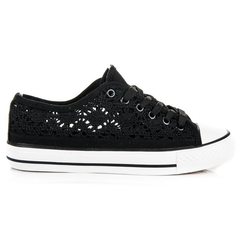Baskets en dentelle noire