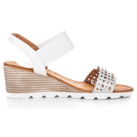 Sandales avec un caoutchouc vinceza blanc