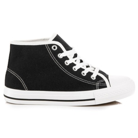 Baskets noires au dessus de la cheville le noir