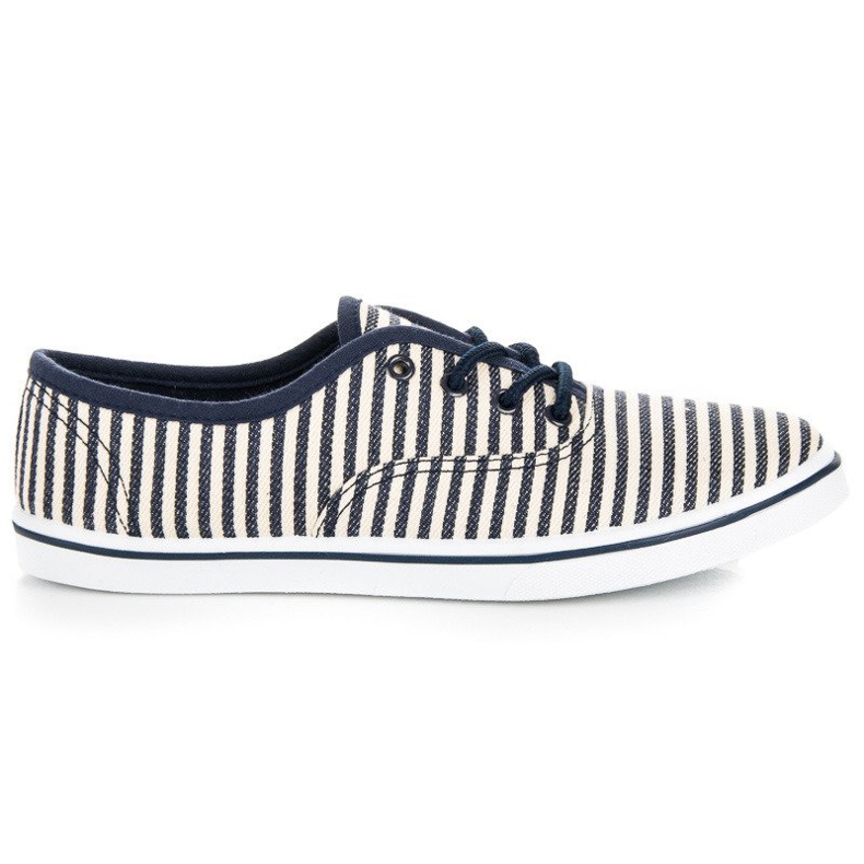 McKey Des baskets au style marin bleu McKey Des baskets au style marin bleu