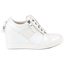Kylie Baskets compensées à la mode blanche