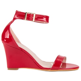 Sandales compensées laquées rouge