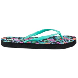 Des tongs à la mode vert