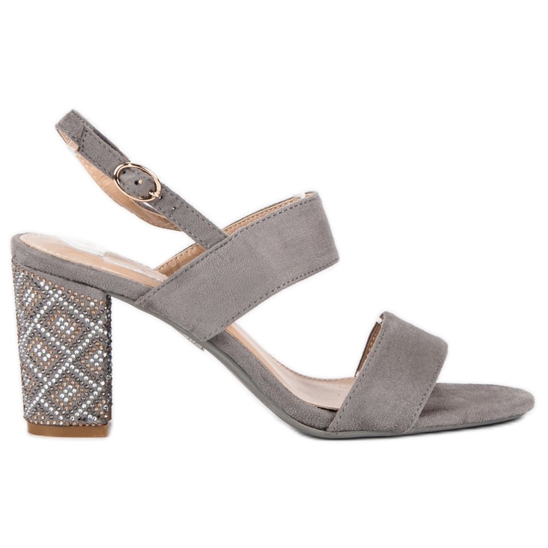 Sandales élégantes avec des perles gris