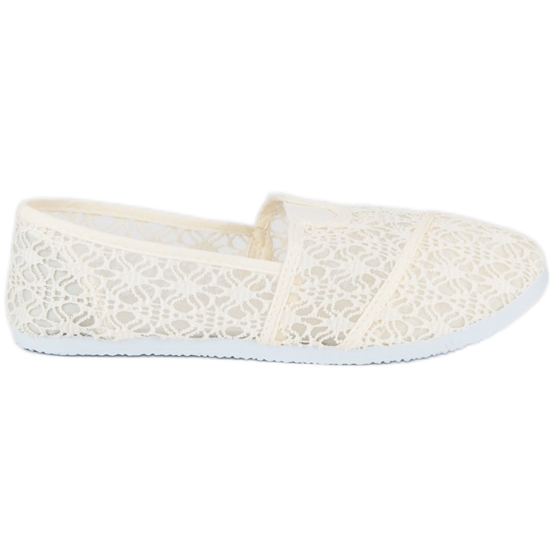 Ballerines en dentelle beige