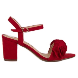 Top Shoes Sandales rouges sur un poteau