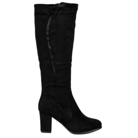Bottines en daim noir le noir