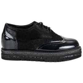 Lucky Shoes Chaussures noires laquées le noir