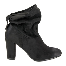 Boots en daim sur le poteau VINCEZA noir