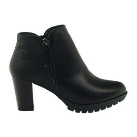 M.Daszyński Bottes sur le poteau noir 1708