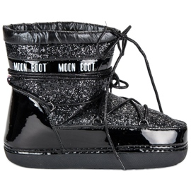 Bottes de neige noires à la mode