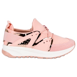 Des chaussures de sport élégantes rose