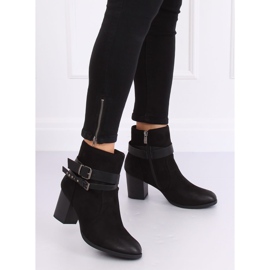 Bottines sur un talon stable noir G-35 noir