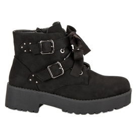 Bottes noires en daim le noir