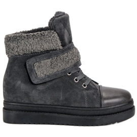 Bottes grises chaudes