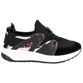 Des chaussures de sport élégantes noir