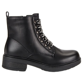 Bottes noires rock le noir