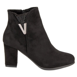 Bottines en daim noir