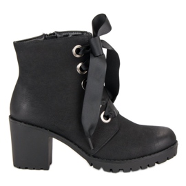 Bottines vinceza noires à la mode