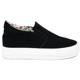 J. Star Baskets noires sur un coin le noir J. Star Baskets noires sur un coin le noir