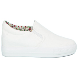 J. Star Baskets compensées blanches J. Star Baskets compensées blanches
