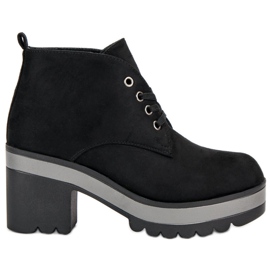 Bottes légères à talons hauts noir