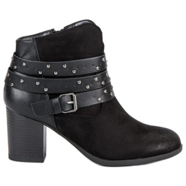 Bobo Bottines noires sur le poteau le noir