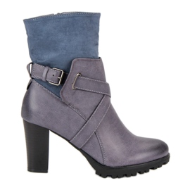 Sixth Sense Bottes à la mode sur le poste gris