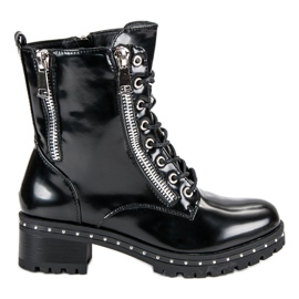 Bottes laquées le noir