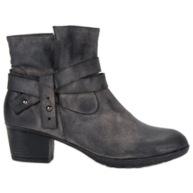 Bottes à talons hauts gris