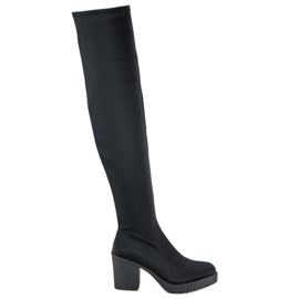 Small Swan Mousquetaires assortis le noir