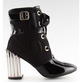 Bottines noires à talon métallisé AE69P