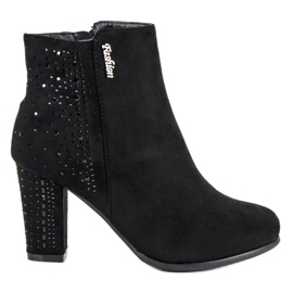 Bottines en daim élégantes le noir