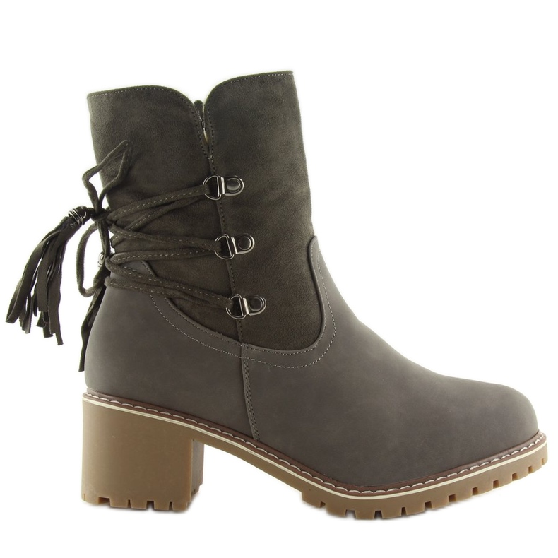 Gris Bottes isolées avec de l'agneau gris NC726 Gris