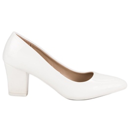 Escarpins classiques laqués blanc