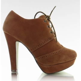 MJ703 chaussures basses camel brun