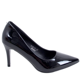 Pompes sur une broche noire LE011P-ST Noir le noir