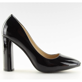 Escarpins sur le poteau noir B-23 Black
