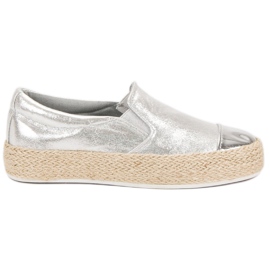 Baskets argentées à la mode gris