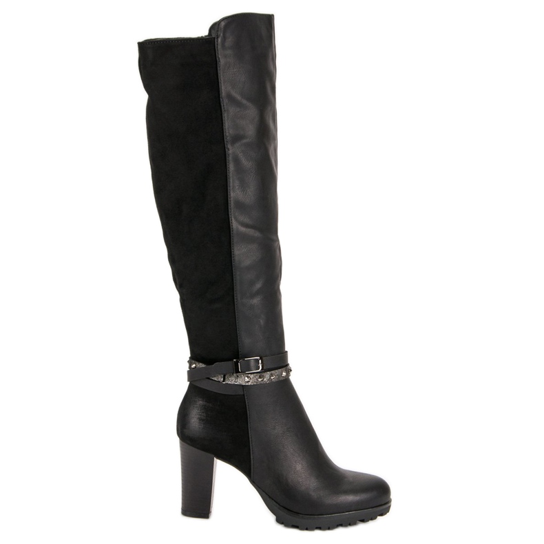 SDS Bottes à la mode sur le poste le noir